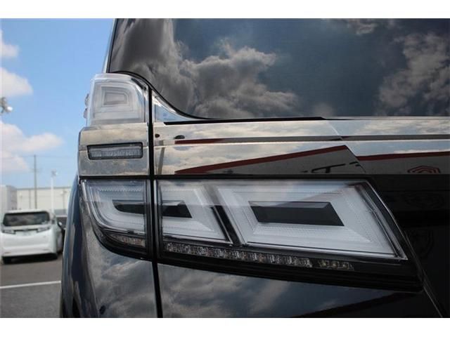 TOYOTA VELLFIRE 2020