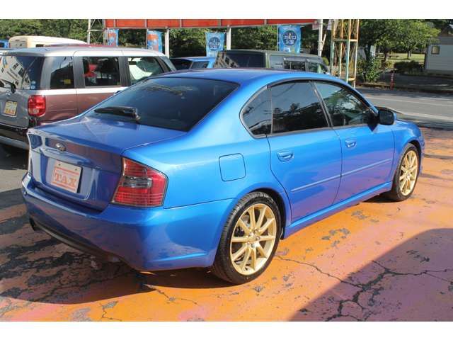 SUBARU LEGACY B4 2004