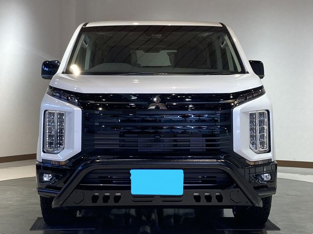 MITSUBISHI DELICA D:5 4WD 2025