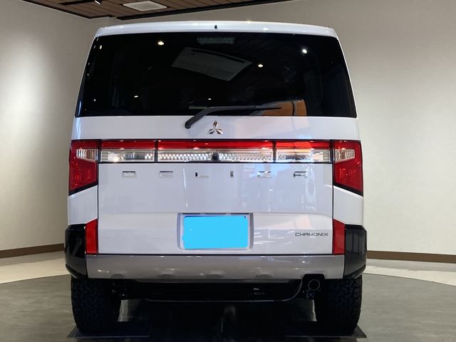 MITSUBISHI DELICA D:5 4WD 2025
