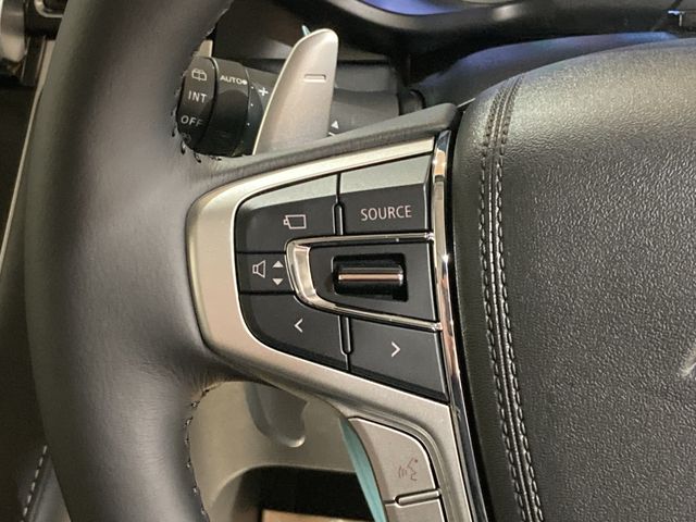 MITSUBISHI DELICA D:5 4WD 2025