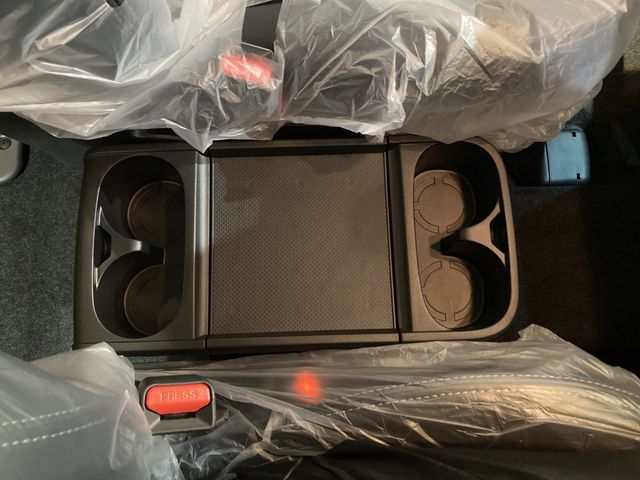 MITSUBISHI DELICA D:5 4WD 2025