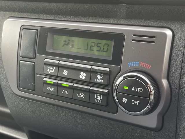 TOYOTA HIACE van 2WD 2025