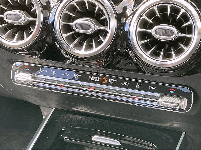 MERCEDES BENZ MERCEDES BENZ GLA class 2020