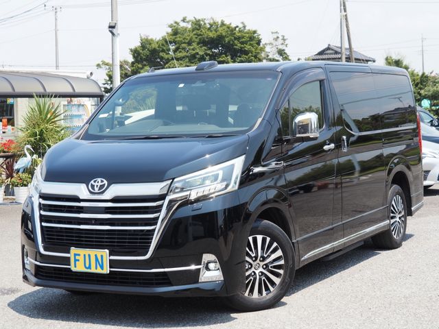 TOYOTA GRANACE 2023