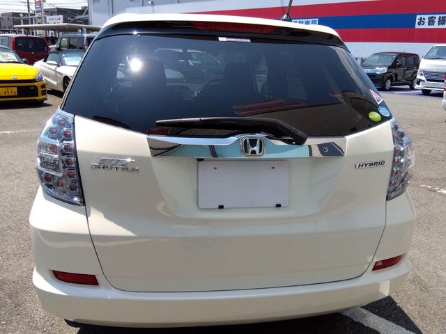 HONDA FIT SHUTTLE HYBRID 2011