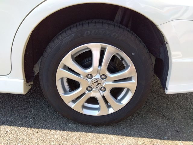 HONDA FIT SHUTTLE HYBRID 2011