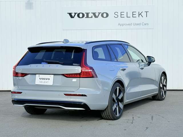 VOLVO VOLVO V60 2024