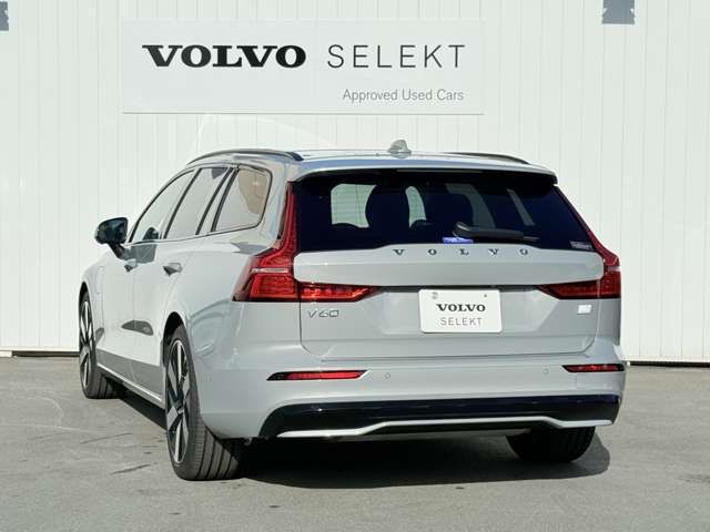 VOLVO VOLVO V60 2024