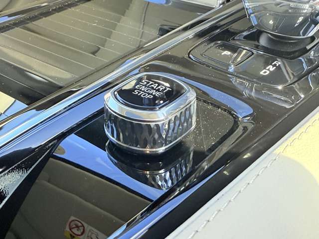 VOLVO VOLVO V60 2024