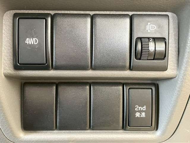 NISSAN NV100 CLIPPER 4WD 2019