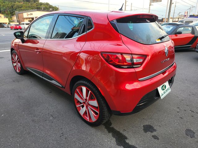 RENAULT RENAULT LUTECIA 2016