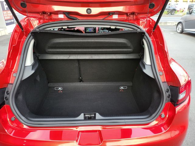 RENAULT RENAULT LUTECIA 2016