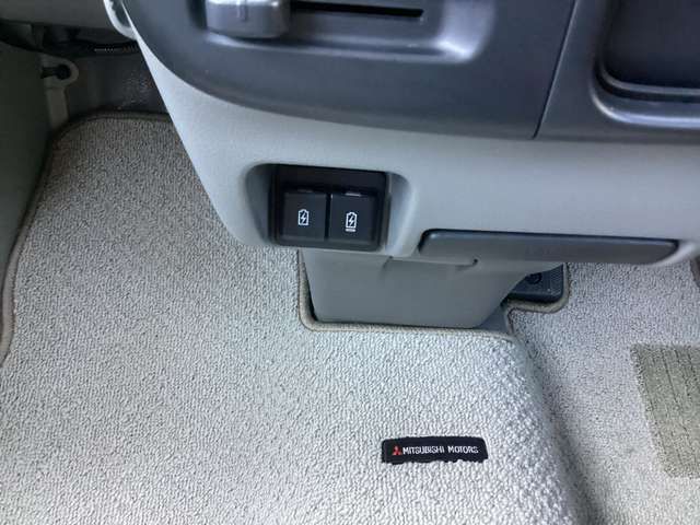 MITSUBISHI MINICAB van 2024