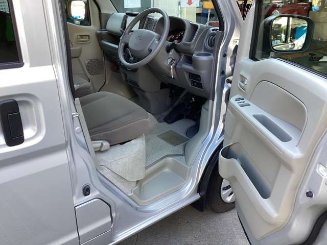 MITSUBISHI MINICAB van 2024