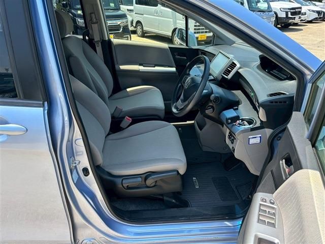 HONDA FREED HYBRID 2015