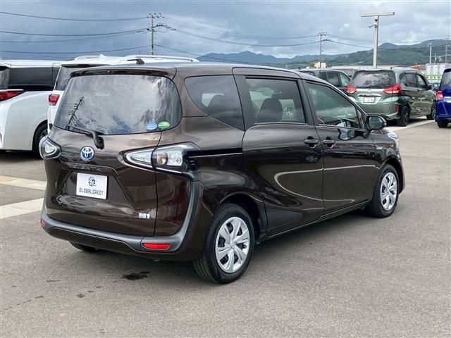 TOYOTA SIENTA HYBRID 2019