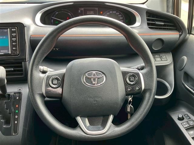 TOYOTA SIENTA HYBRID 2019