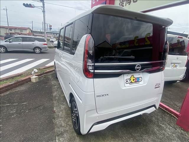 NISSAN ROOX 2024
