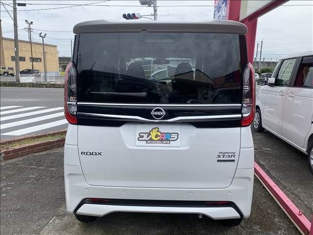 NISSAN ROOX 2024