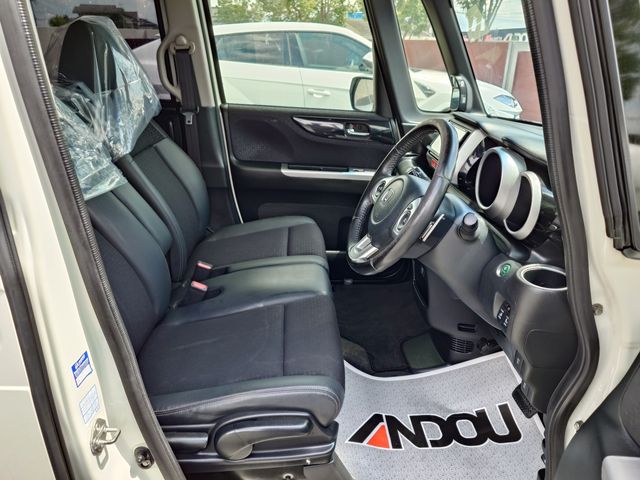 HONDA N BOX CUSTOM 2015