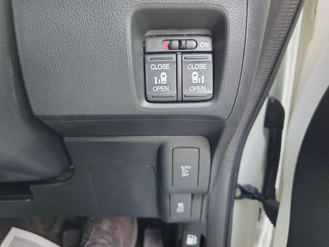 HONDA N BOX CUSTOM 2015