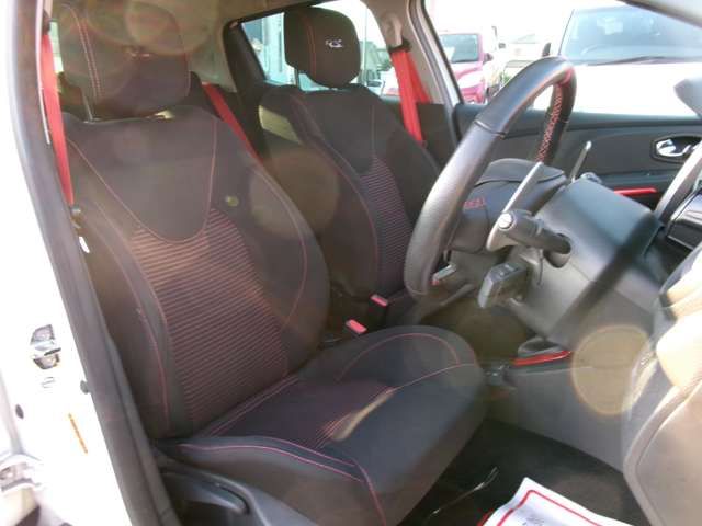 RENAULT RENAULT LUTECIA 2016