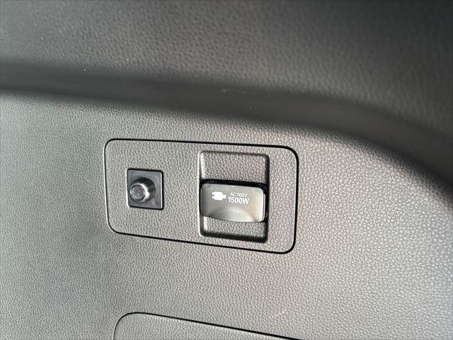 TOYOTA HARRIER HYBRID 2020