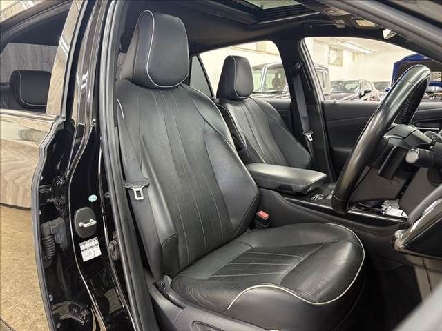 TOYOTA CROWN sedan hybrid 2018