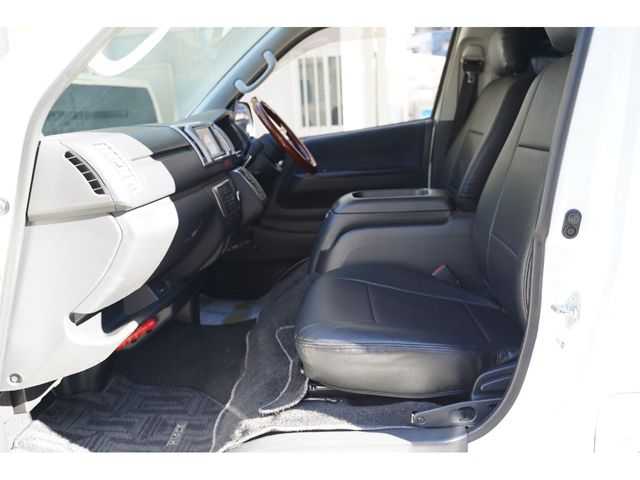 TOYOTA HIACE van 2WD 2014