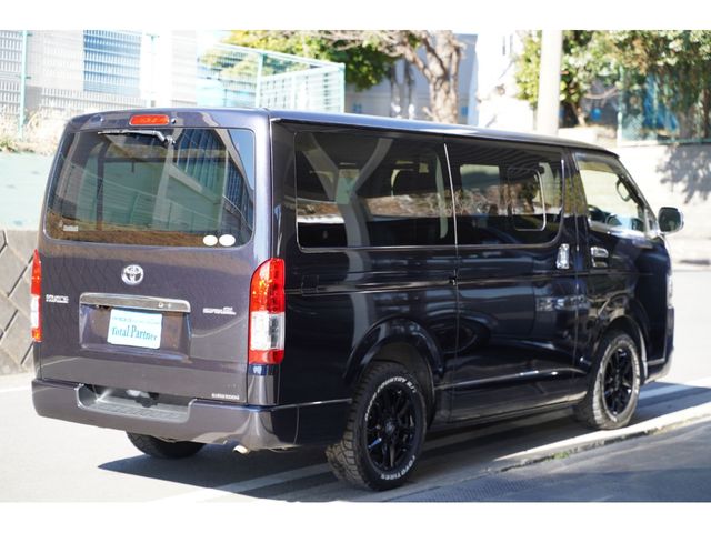 TOYOTA HIACE van 2WD 2017