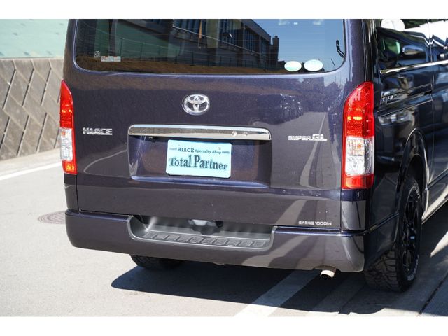 TOYOTA HIACE van 2WD 2017