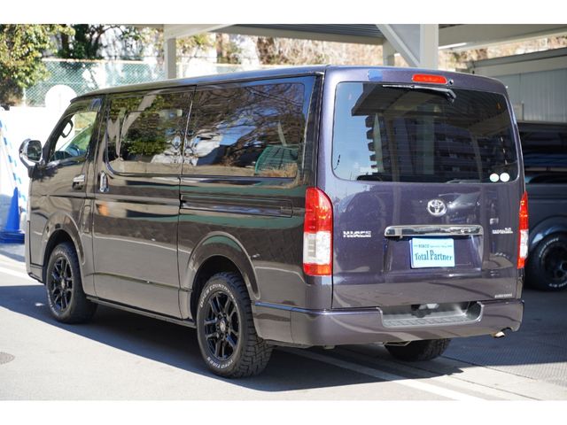 TOYOTA HIACE van 2WD 2017