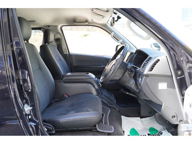 TOYOTA HIACE van 2WD 2017