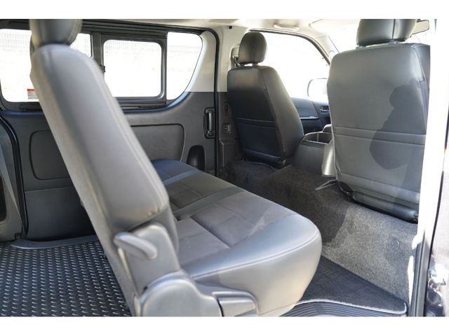 TOYOTA HIACE van 2WD 2017