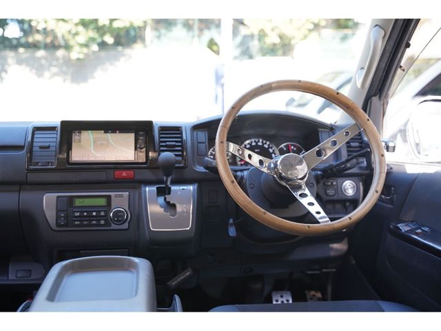 TOYOTA HIACE van 2WD 2017