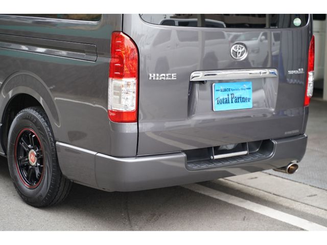 TOYOTA HIACE van 4WD 2016