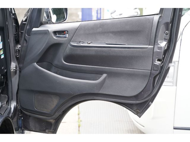 TOYOTA HIACE van 4WD 2016