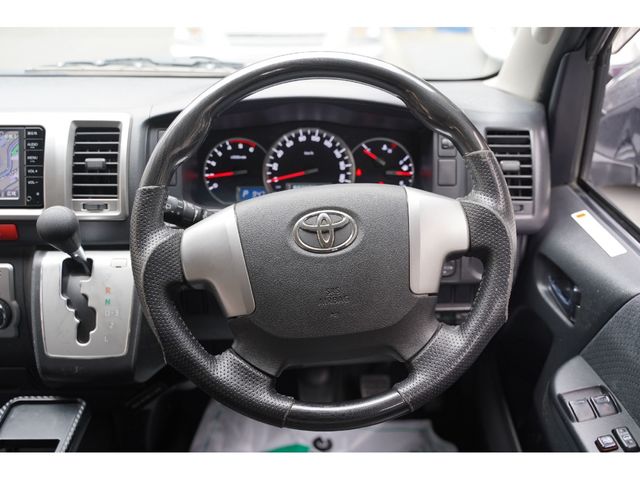 TOYOTA HIACE van 4WD 2016