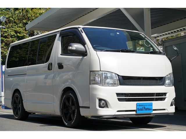 TOYOTA HIACE van 2WD 2011