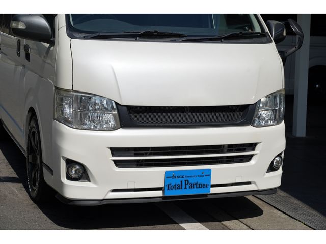 TOYOTA HIACE van 2WD 2011