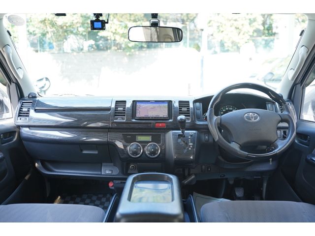 TOYOTA HIACE van 2WD 2011