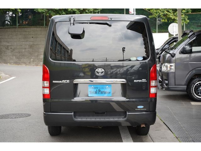 TOYOTA REGIUSACE van 2WD 2011