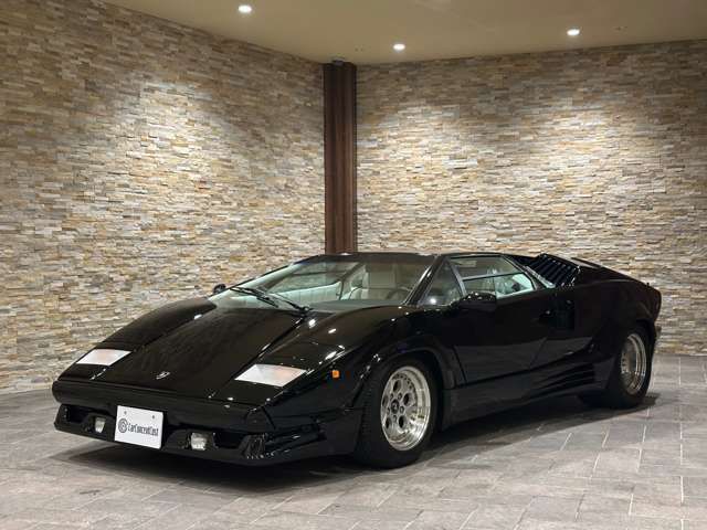 LAMBORGHINI LAMBORGHINI COUNTACH 1996