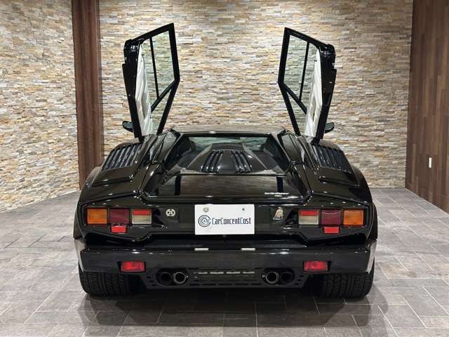 LAMBORGHINI LAMBORGHINI COUNTACH 1996