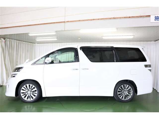 TOYOTA VELLFIRE 2014