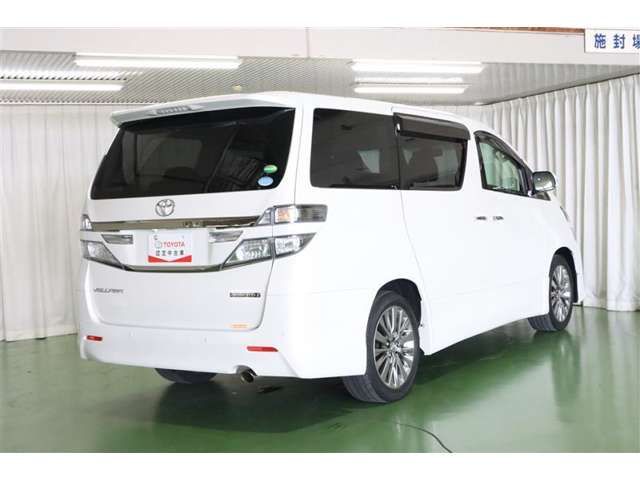 TOYOTA VELLFIRE 2014