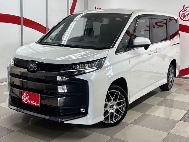 TOYOTA NOAH 4WD 2024