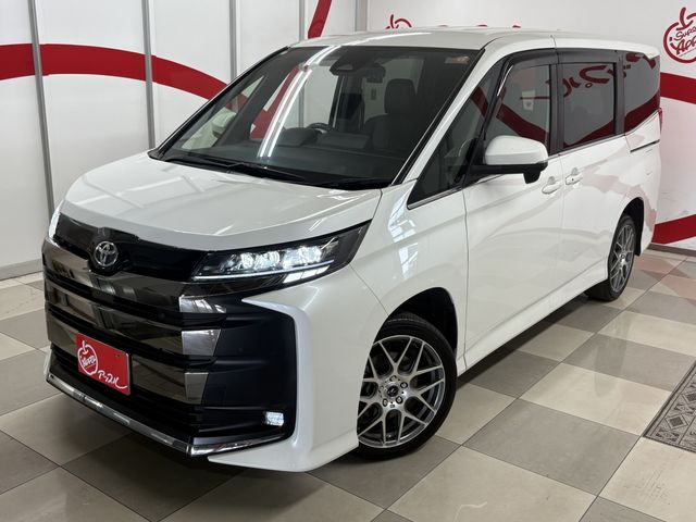 TOYOTA NOAH 4WD 2024