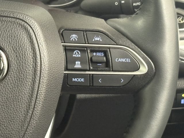 TOYOTA NOAH 4WD 2024